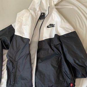 nike windbreaker